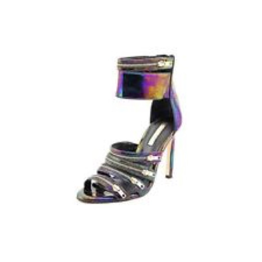 BCBG BLACK PATENT LEATHER OPEN TOE HEELS